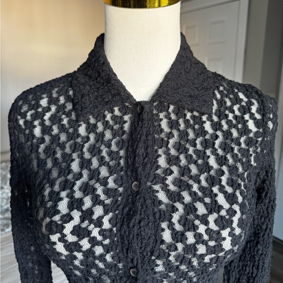 Vince | Floral Smocked Long Sleeve Button Up - Picture 2 of 6